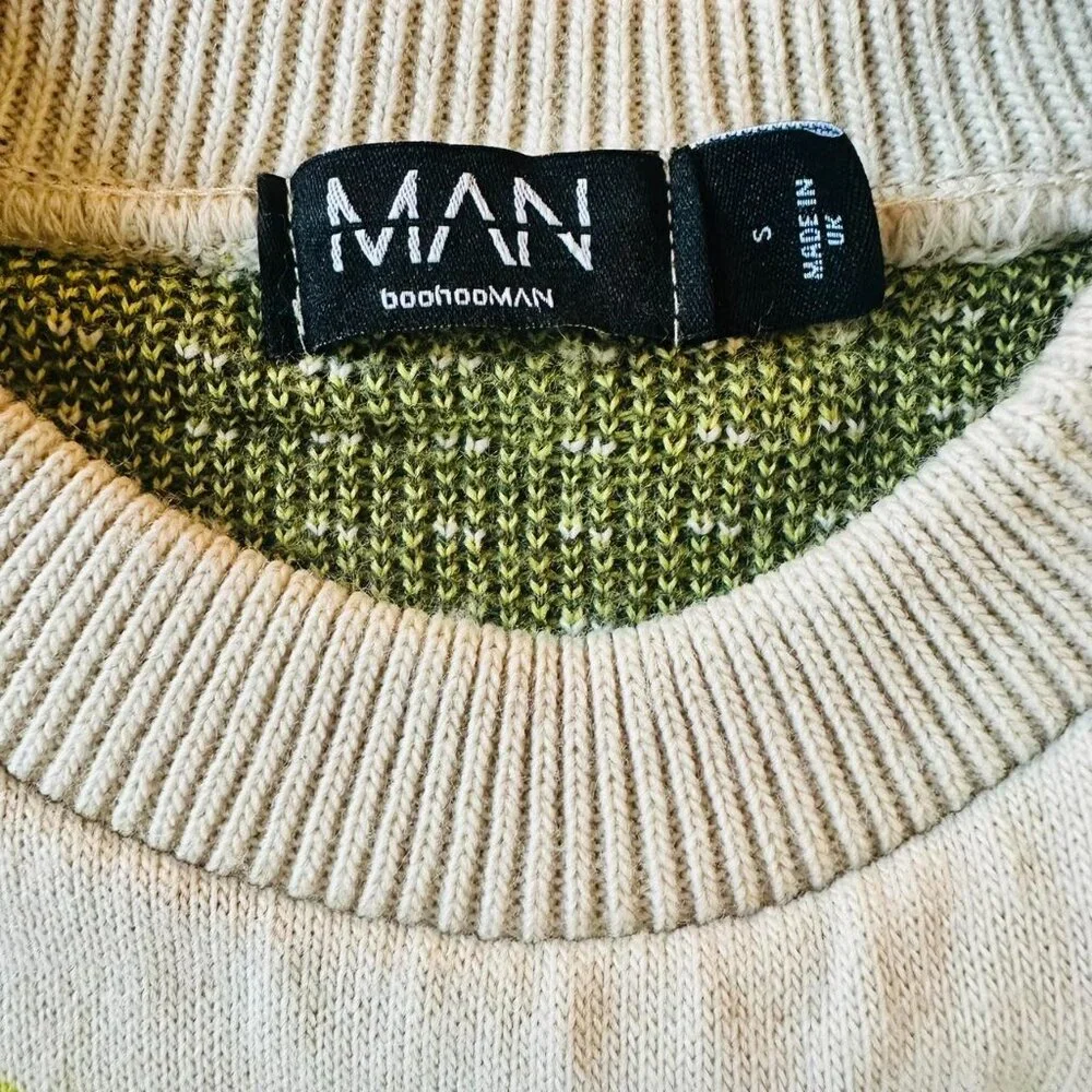 Rare Butterfly Sweater 💚🖤🤍 - Picture 8 of 8